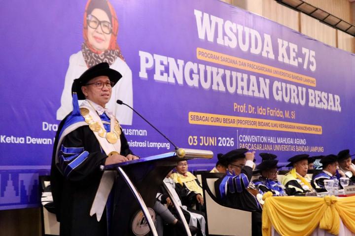 UBL Wisuda 758 Lulusan dan Kukuhkan Guru Besar, Perkuat Transformasi Pendidikan Berbasis Karier